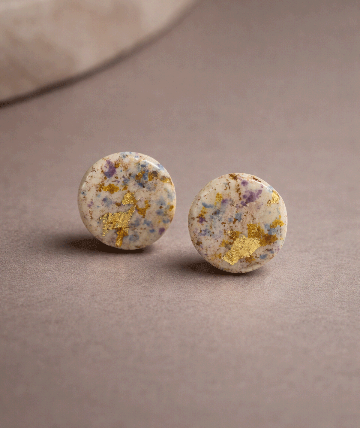 alesera-polymer-clay-earrings-pure-form-collection-suzy-decor-02 soft_airlit_clay_earrings_alesera_pure_form_round_handmade_earrings