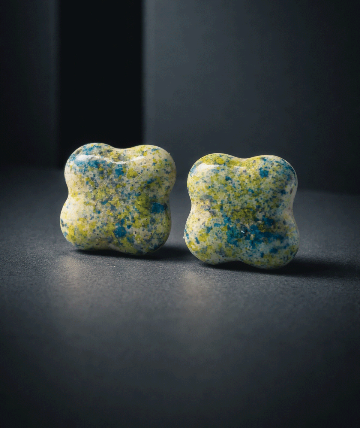 lurisa-polymer-clay-earrings-urban-aura-collection-suzy-decor-02 fresh_urban_green_earrings_lurisa_urban_aura_stud_earrings