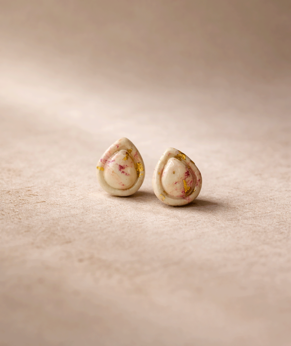luz-de-ocaso-polymer-clay-earrings-pure-form-collection-suzy-decor-03 soft_rustic_sunset_drops_luz_de_ocaso_rustic_grace_polymer_clay_earrings