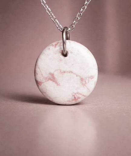 soft_pink_minimalist_necklace_rosalia_pure_form_clay_necklace