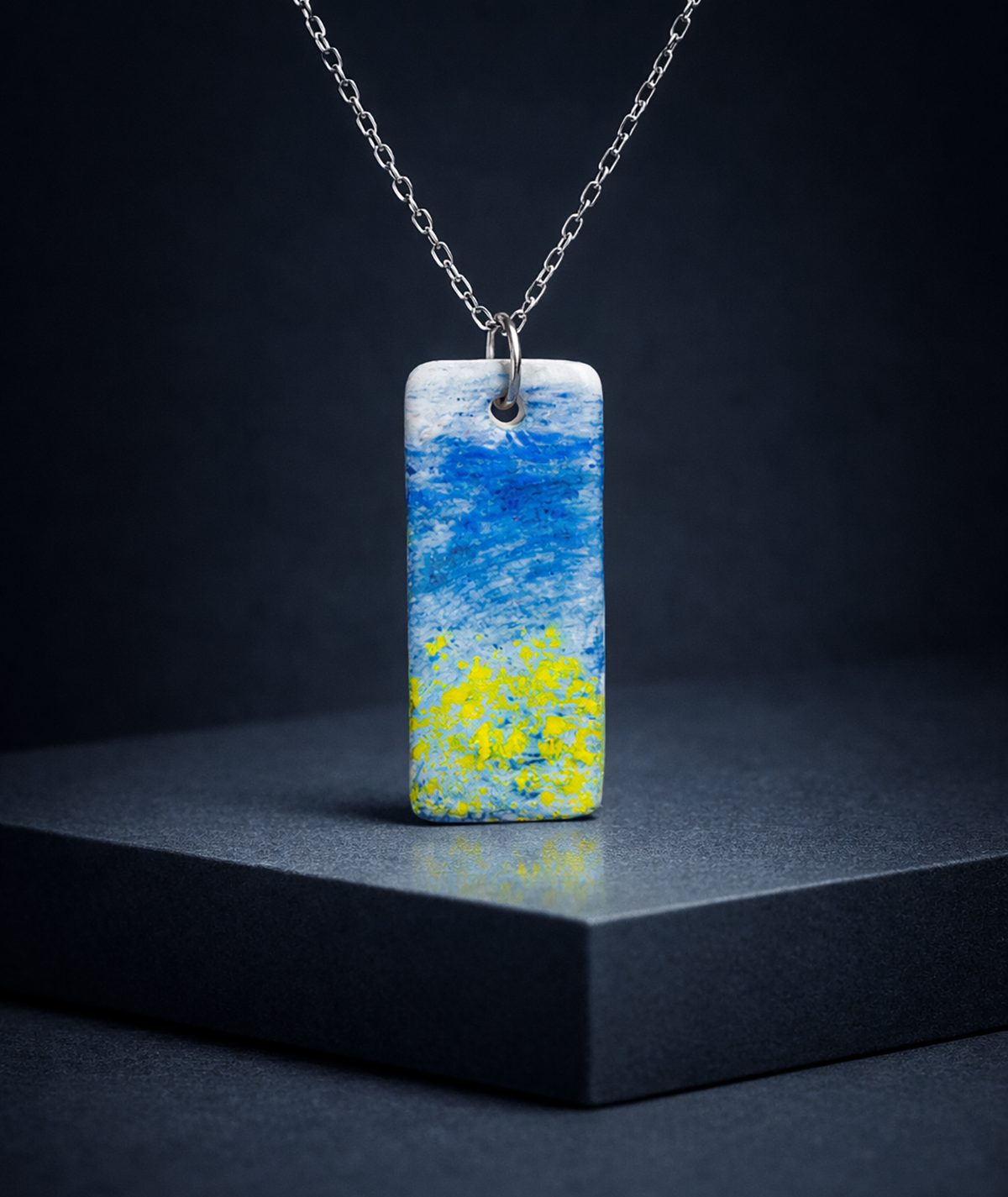 solara-polymer-clay-necklace-urban-aura-collection-suzy-decor-01 sunlit_blue_yellow_necklace_solara_urban_aura_pendant_necklace