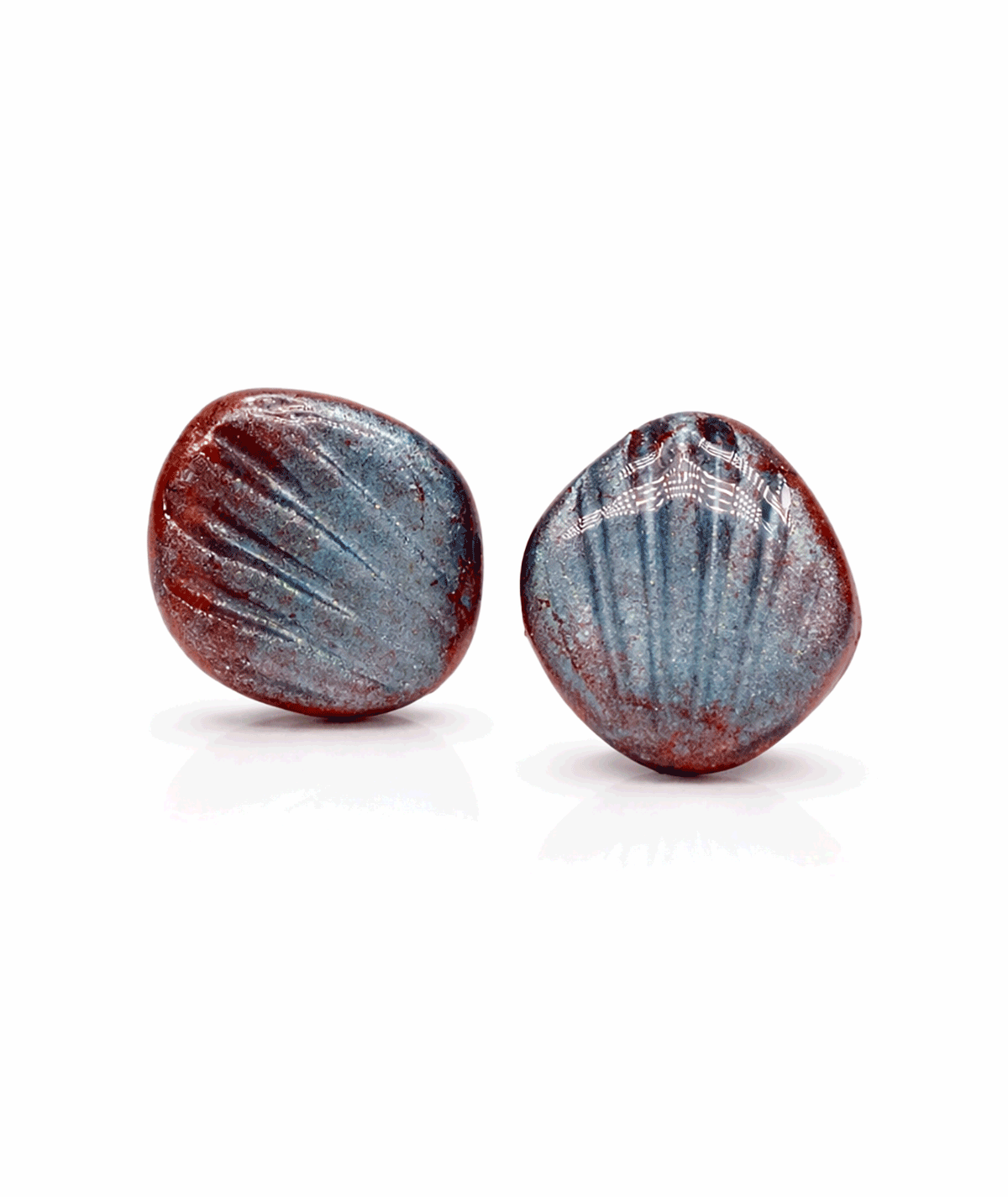 handmade_ceramic_earrings_blue_red_textured_contrast_design_01 handmade_ceramic_earrings_blue_red_textured_contrast_design