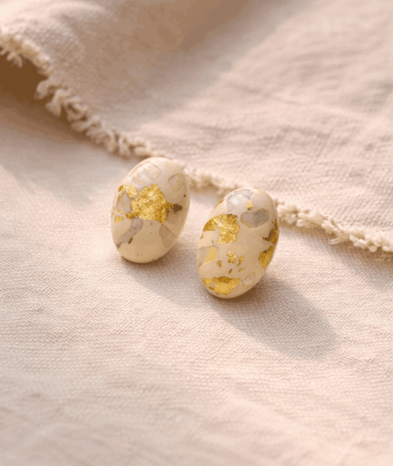 handmade_ceramic_earrings_gold_multicolor_mosaic_texture