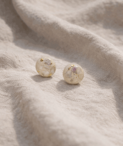 handmade_ceramic_round_earrings_soft_pink_gold_delicate_texture