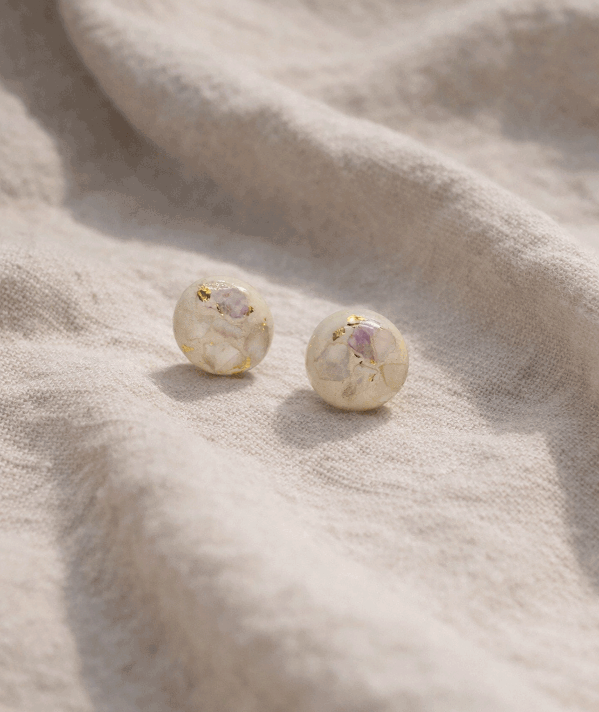 handmade_ceramic_round_earrings_soft_pink_gold_delicate_texture_02 handmade_ceramic_round_earrings_soft_pink_gold_delicate_texture