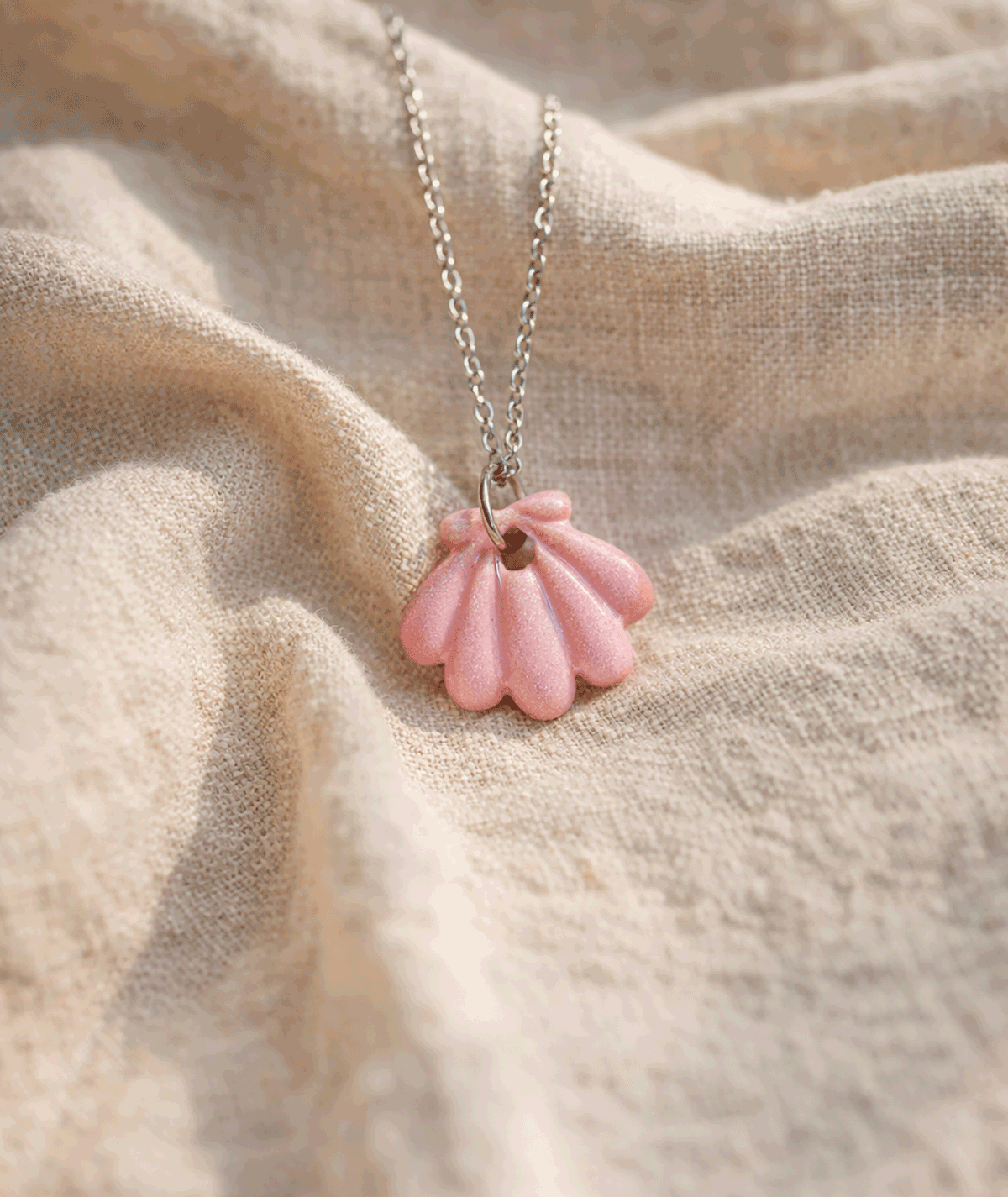 handmade_ceramic_shell_pendant_pink_soft_glossy_camino_inspired_necklace