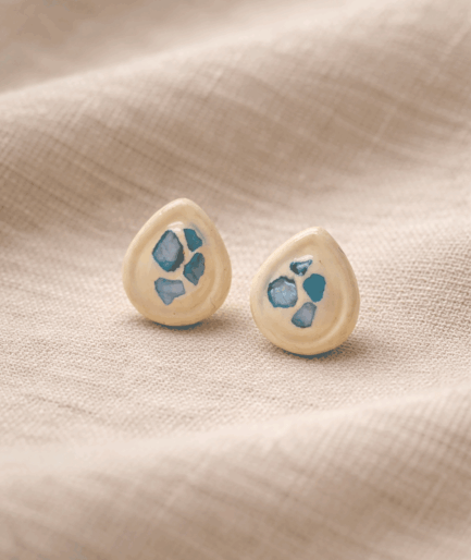 handmade_ceramic_teardrop_earrings_blue_inlay_camino_inspired_jewelry